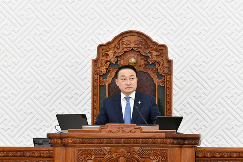 Говьсүмбэр аймгийн нэрийг Дундговь гэж андуурч бичсэн тул “Эрчим хүч-3” төслийн зээлийн хэлэлцээрийг соёрхон батлах асуудлыг хойшлууллаа